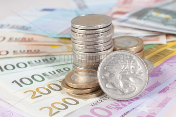 Berlin  Deutschland  Euroscheine  Euromuenzen und australische 20-Cent-Muenze