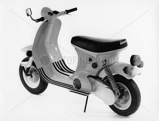 Berlin  DDR  Motorroller Simson Supra  Gestaltungsmodell von 1968