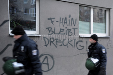 Berlin  Deutschland  Polizeieinsatz bei einer Demonstration in Berlin-Friedrichshain