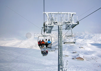 Oesterreich  Wintersport in Warth am Arlberg