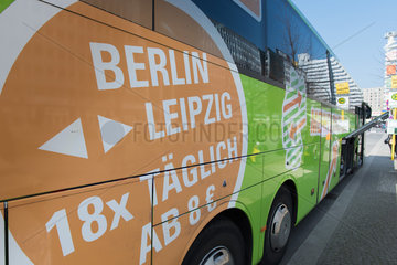 Berlin  Deutschland  Haltestelle der MFB MeinFernbus GmbH am Alexanderplatz