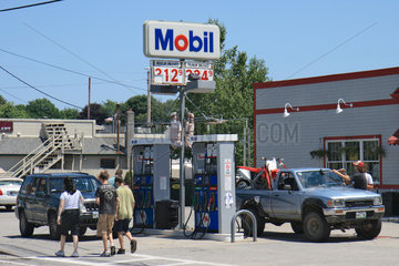 Kennebunkport  USA  kleine MOBIL Tankstelle in dem Urlaubsort Kennebunkport