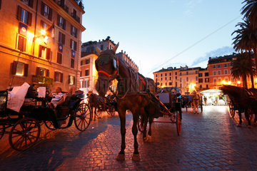 Rom  Italien  Pferdekutschen an der Spanischen Treppe