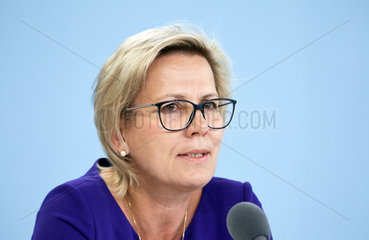 Berlin  Deutschland - Barbara Klepsch  Staatsministerin fuer Soziales und Verbraucherschutz.