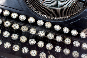 typewriting machine