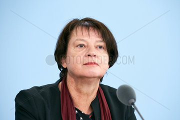 Berlin  Deutschland - Sigrid Klebba  Staatssekretaerin fuer Jugend und Familie.