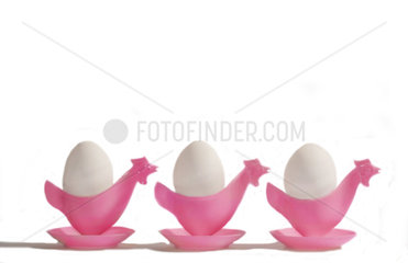 drei Eier in Eierbechern
