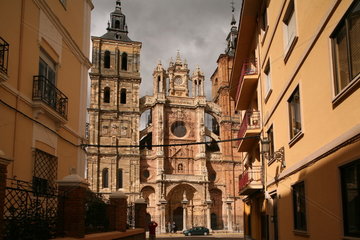 die Kathedrale von Astorga entlang Jakobsweg - Camino de Santiago