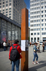 Berlin  Deutschland  Infosaeule zur Berliner Mauer am Potsdamer Platz