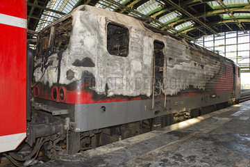 ausgebrannte Lok der DB Regio