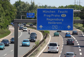 Nuernberg  Deutschland  Transitverkehr auf der A73