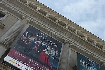 Ankuendigung La Traviata an der Oper in Madrid