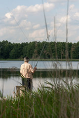 Gallin-Kuppentin  Deutschland  Angler am dem Daschower See
