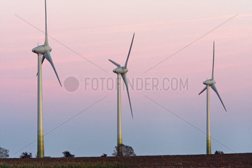 Klausdorf  Deutschland  Windkraftraeder