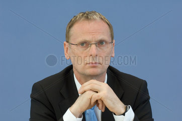 Dr. Klaus Homann  Mitarbeiter vom Wirtschaftsministerium  Berlin