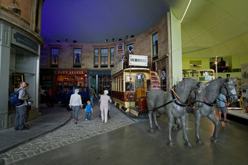 Glasgow  Grossbritannien  das Museum of Transport im heutigen Riverside Museum
