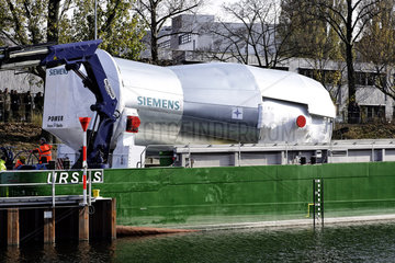 Verladung Siemens Gasturbine