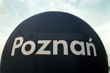 Ballon mit Aufschrift -Poznan- am Maltasee (Jezioro Maltanskie) in Poznan  Polen