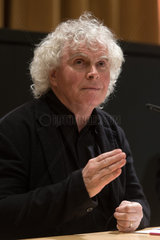 Berlin  Deutschland  Sir Simon Rattle  Chefdirigent der Berliner Philharmoniker