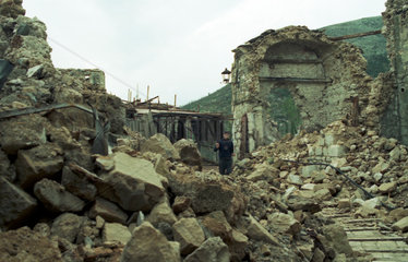 Mostar  Bosnien und Herzegowina  die zerstoerte Altstadt