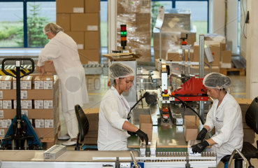 Posen  Polen  Mitarbeiter bei der Beiersdorf Manufacturing Poznan Sp. z o.o.
