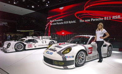 Porsche 919 Hybrid + Porsche 911 RSR