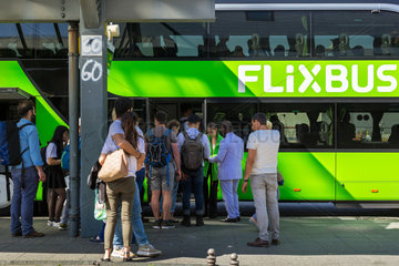 Berlin  Deutschland - Bus des Fernbusunternehmens Flixbus am Zentralen Omnibusbahnhof Berlin