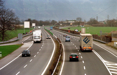 Autobahn bei Stans (Schweiz)