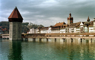 Die Kapellbruecke in Luzern  Schweiz