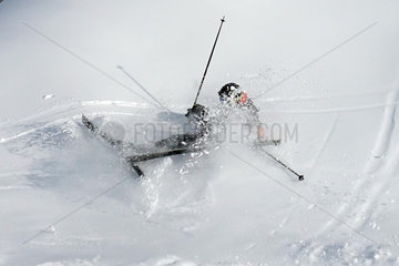 Reischach  Italien  Junge stuerzt beim Skifahren