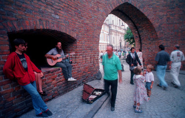 Strassenmusikant in der Altstadt von Warschau