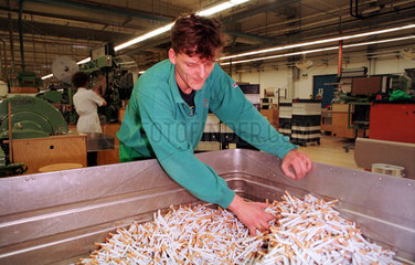 Polen  Zigarettenproduktion bei Reemtsma Polska SA