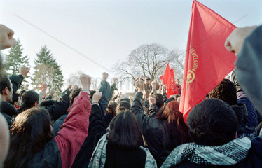Berlin  Aktivisten einer marxistisch-leninistischen Gruppierung