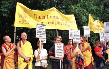 Buddhisten einer speziellen Glaubensrichtung  Dorje Shugden  Berlin  Deutschland