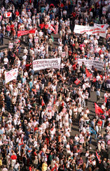 Demo gegen soziale Ausgrenzung  Armut und Rassismus  Berlin  Deutschland