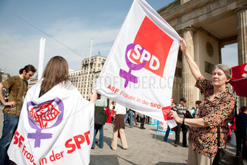 Berlin  Deutschland  Demonstration der SPD am Equal Pay Day