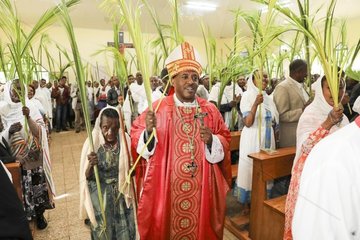 Messe und Prozession am Palmsonntag