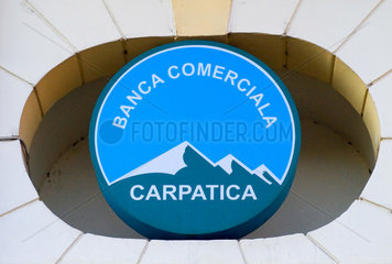 Oradea  Rumaenien  Schriftzug und Logo der Banca Comerciala Carpatica