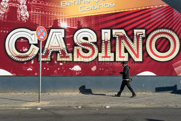 Berlin  Deutschland  Schriftzug Casino an einer Hauswand in Berlin-Wedding