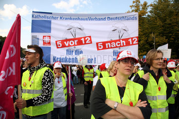 Berlin  Deutschland  Demonstration zur Rettung der Krankenhaeuser 2008