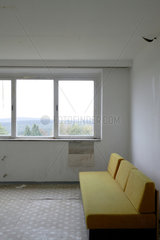 Frauenwald  Deutschland  ein Sofa im Zimmer des ehemaligen NVA-Erholungsheims