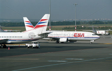 Flugzeuge der Czech Airlines auf dem Flughafen in Prag  Tschechien