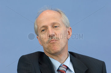 Walter Otremba Staatssekretaer im Bundeswirtschaftsministerium  Berlin