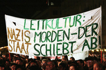 Berlin  Deutschland  Grossdemonstration gegen Rechts