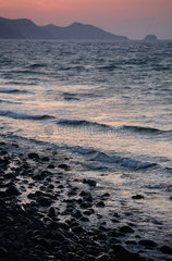 Yesilyurt  Tuerkische Republik Nordzypern  Sonnenuntergang an der Morphou Bucht
