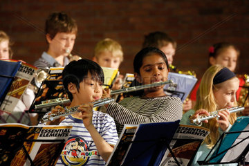 Bochum  Deutschland  SING DAY OF SONG  Schulkinder der Weilenbrink-Schule musizieren in der Christuskirche