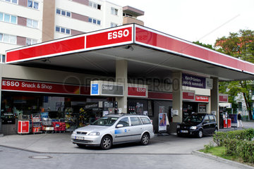 Berlin  ESSO-Tankstelle