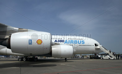 Berlin  Deutschland  Airbus A380 auf der ILA 2008