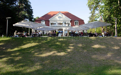 Bad Saarow  das Restaurant Park-Cafe/ Theater am See  Scharmuetzelsee