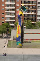 Barcelona  Spanien  Skulptur -Dona i Ocell- von Joan Miro im Parc Joan Miro